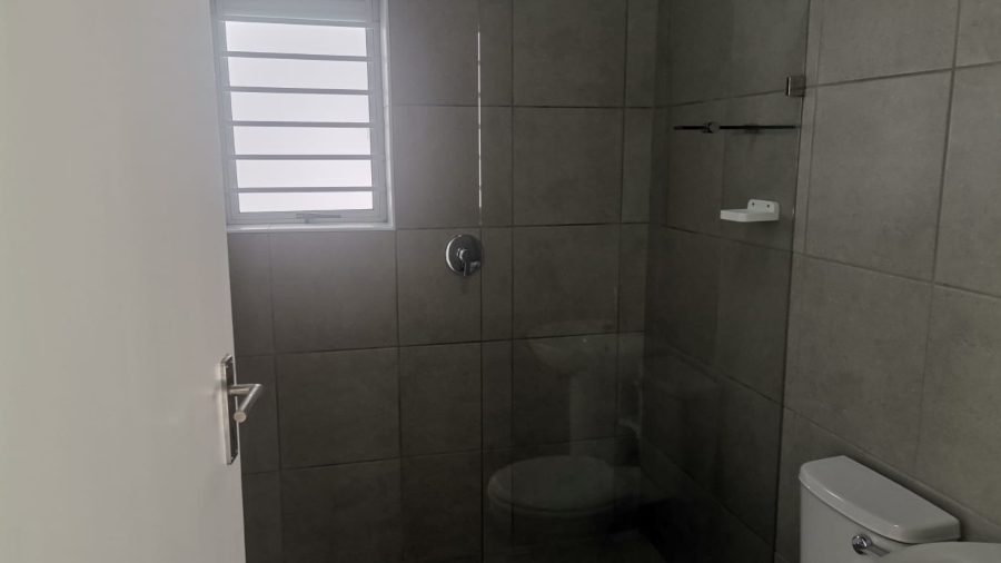To Let 2 Bedroom Property for Rent in Overbaakens Eastern Cape